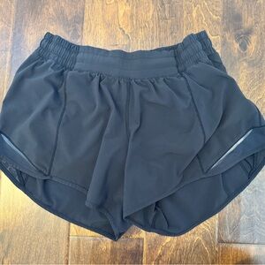 Lululemon hotty hot shorts size 8